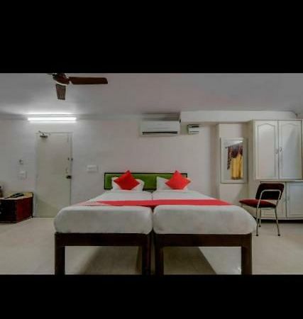 Anupama Hotel วิสาขปัตนัม ภายนอก รูปภาพ